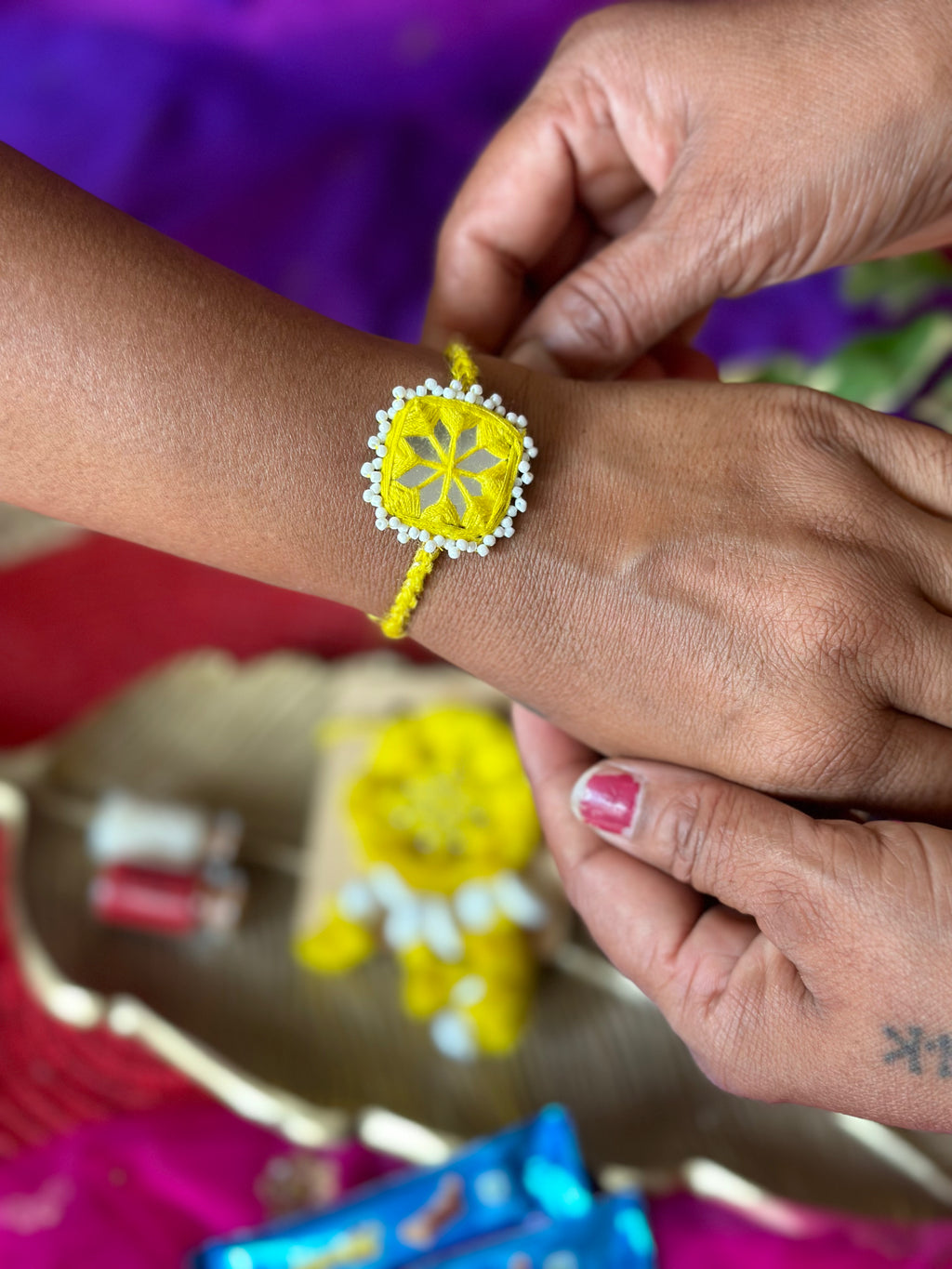 Kanch vali rakhi set