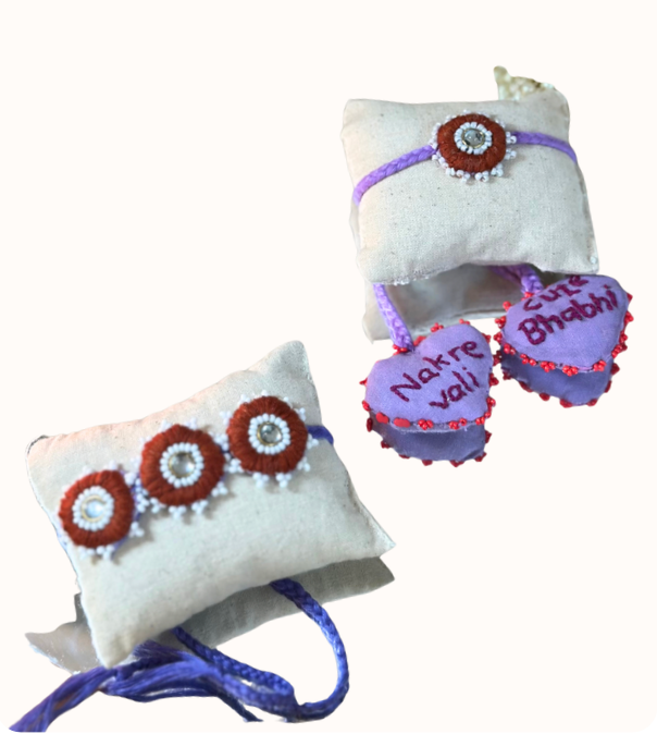 Nakhare vali Rakhi set