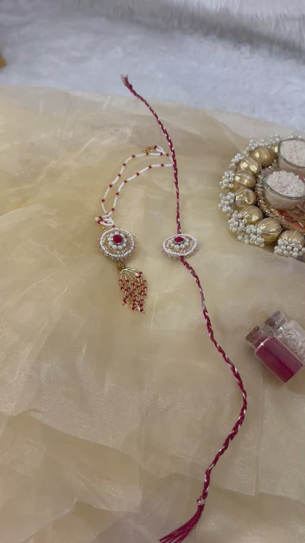 Sunheri classy rakhi