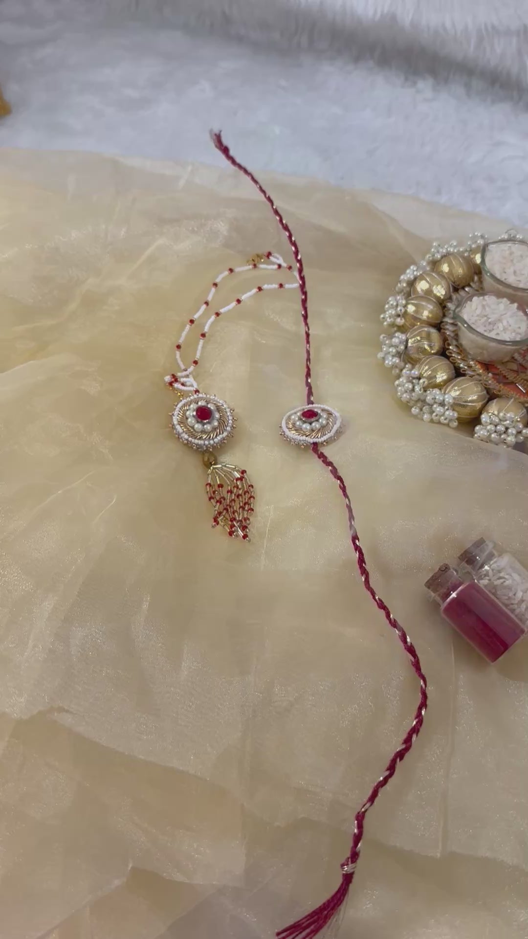 Sunheri classy rakhi