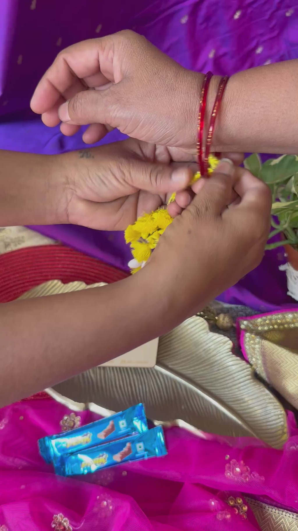 Kanch vali rakhi set